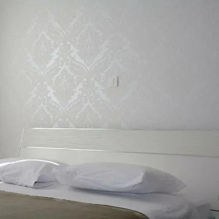 Elegant Znjan Lägenhet *